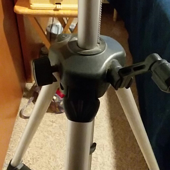 Vivitar Vpt-240 Camera Tripod - Picture 3 of 5